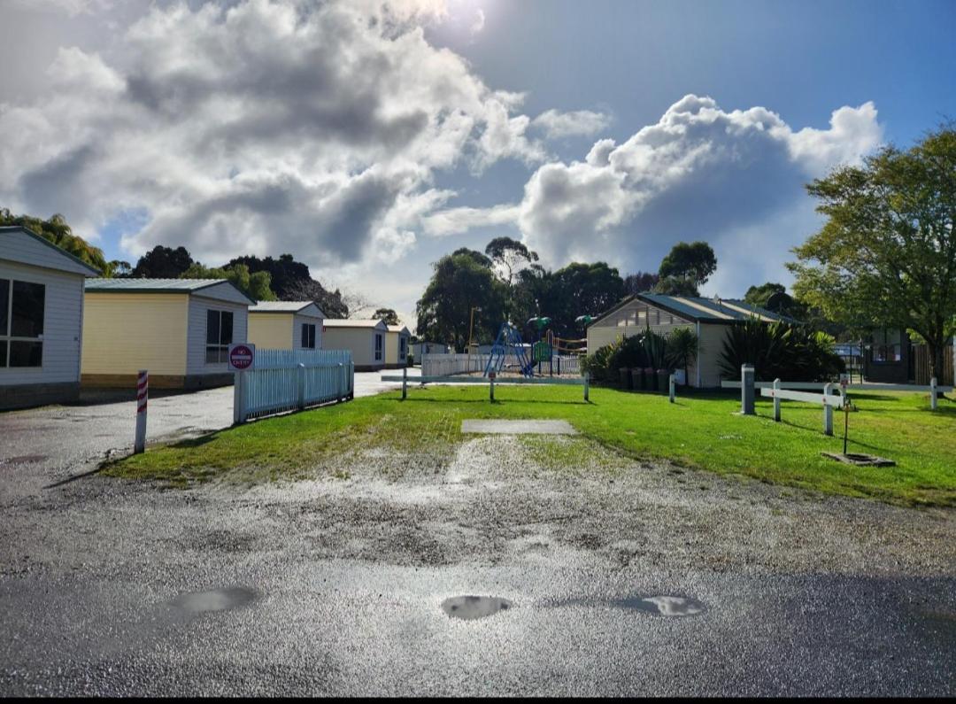 Strahan Beach Tourist Park Exterior photo